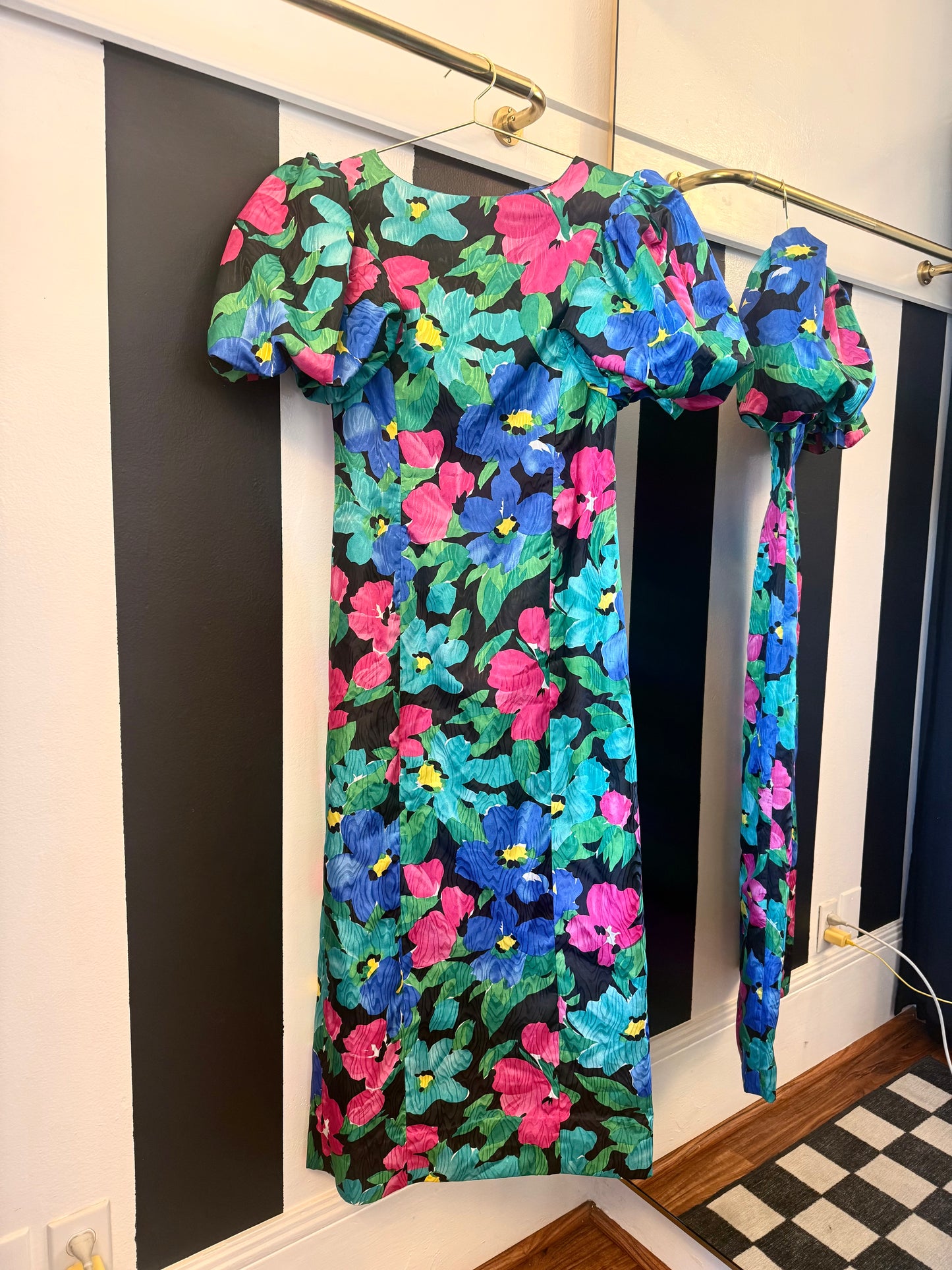 90s Puff Shoulder Floral Dress