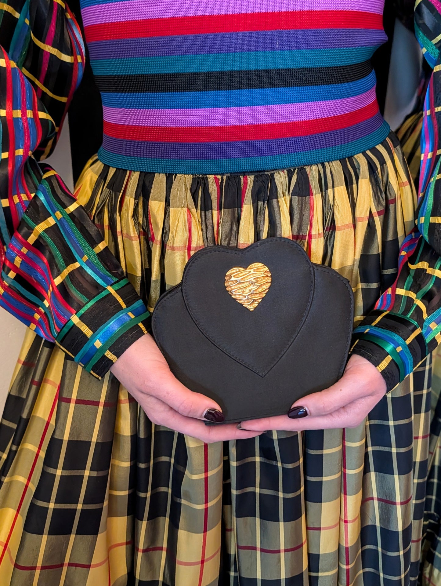 90s Gold Heart Clutch